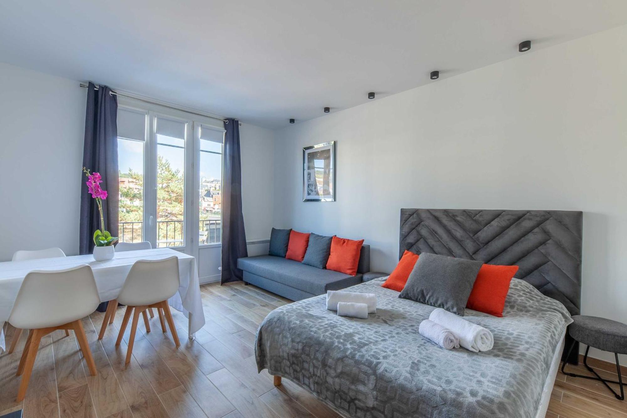 Studio Sleeps 4 With Terrace, 500M Place Morny Deauville Ngoại thất bức ảnh