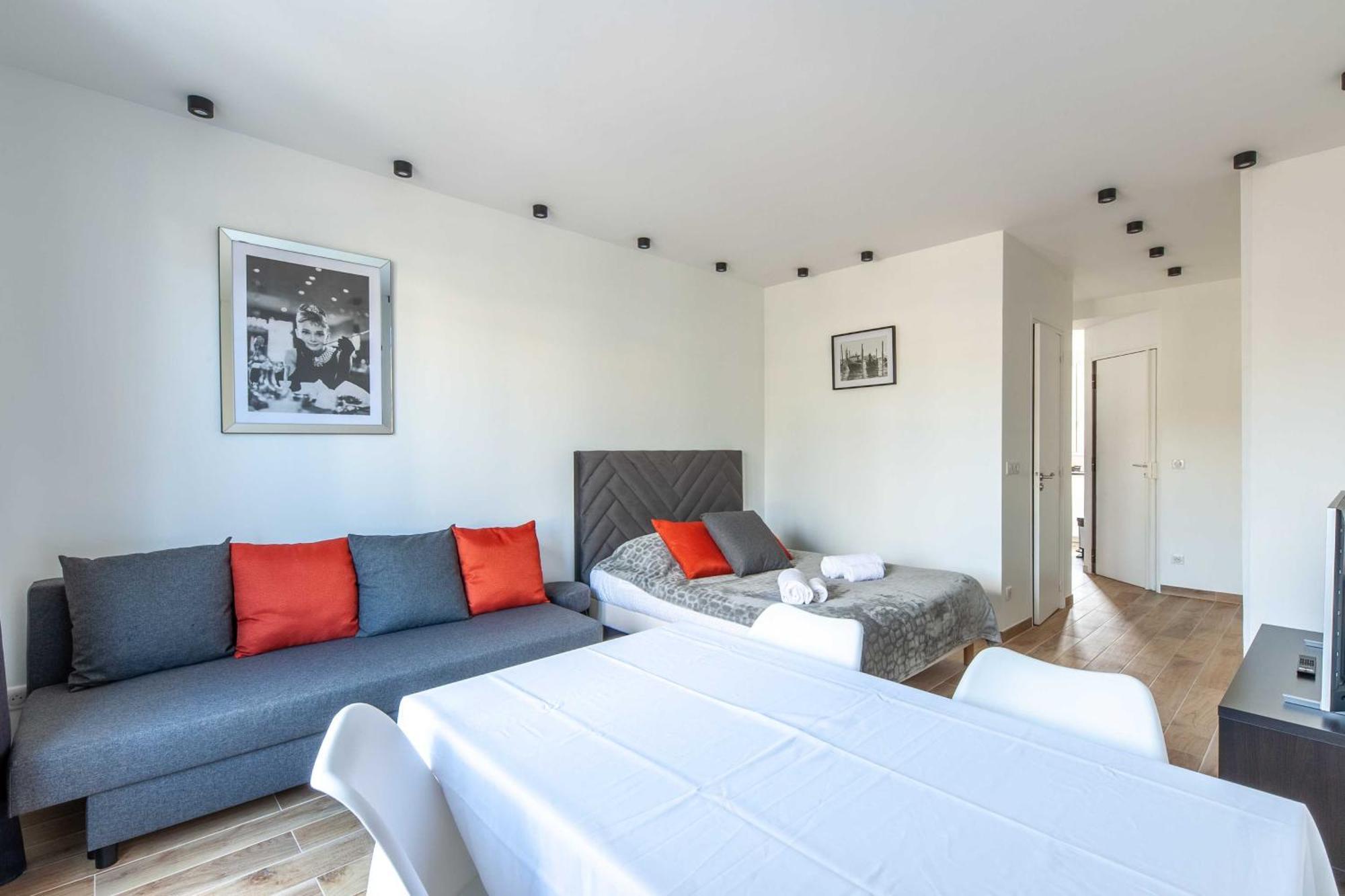 Studio Sleeps 4 With Terrace, 500M Place Morny Deauville Ngoại thất bức ảnh