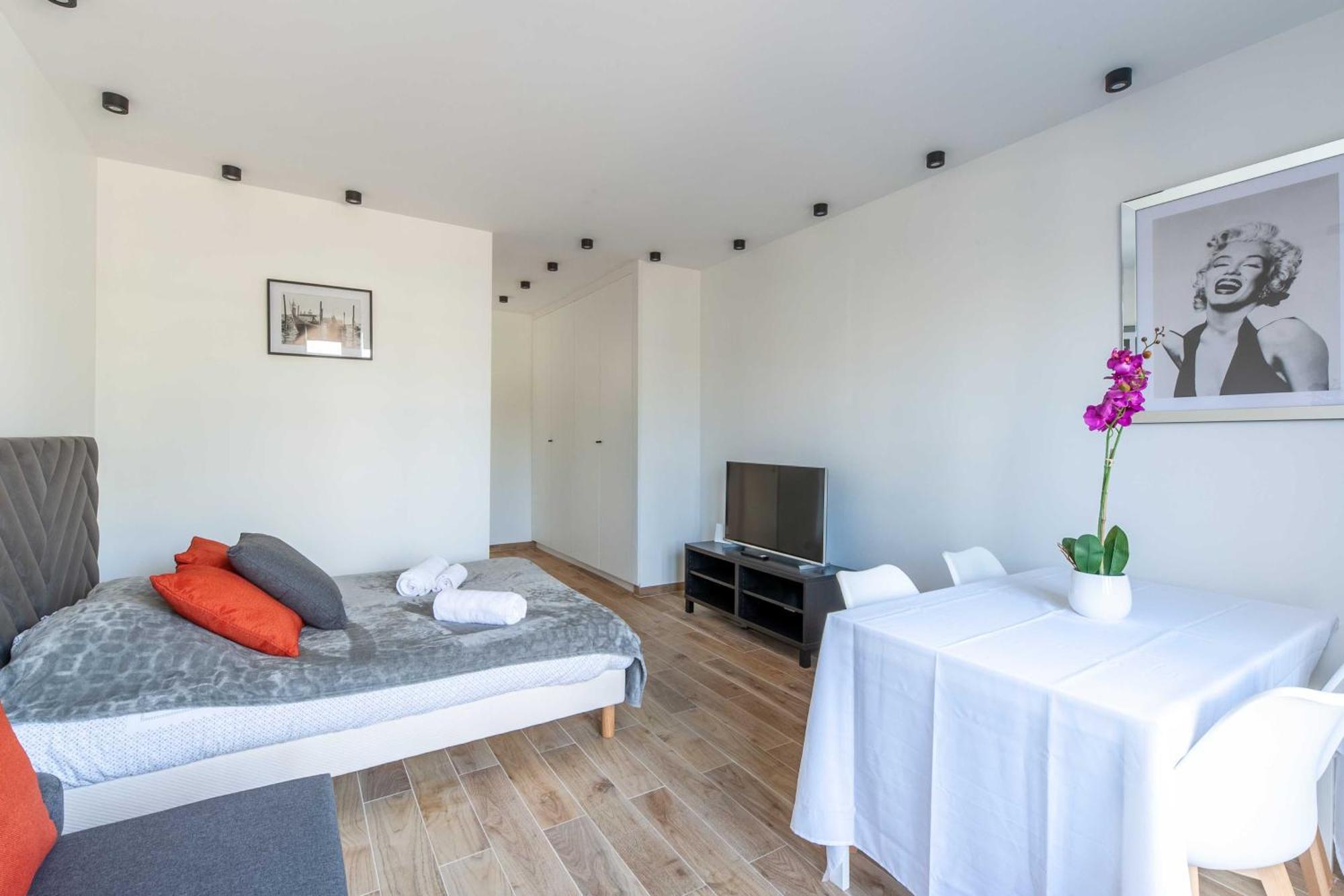 Studio Sleeps 4 With Terrace, 500M Place Morny Deauville Ngoại thất bức ảnh
